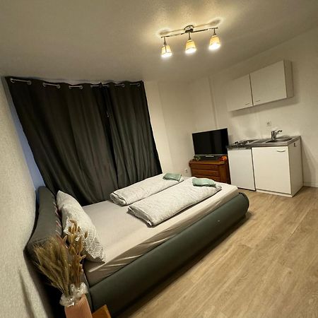 Moebliertes Zimmer Mit Tv, Internet & Kompletter Ausstattung In Bonn-Mehlem Extérieur photo
