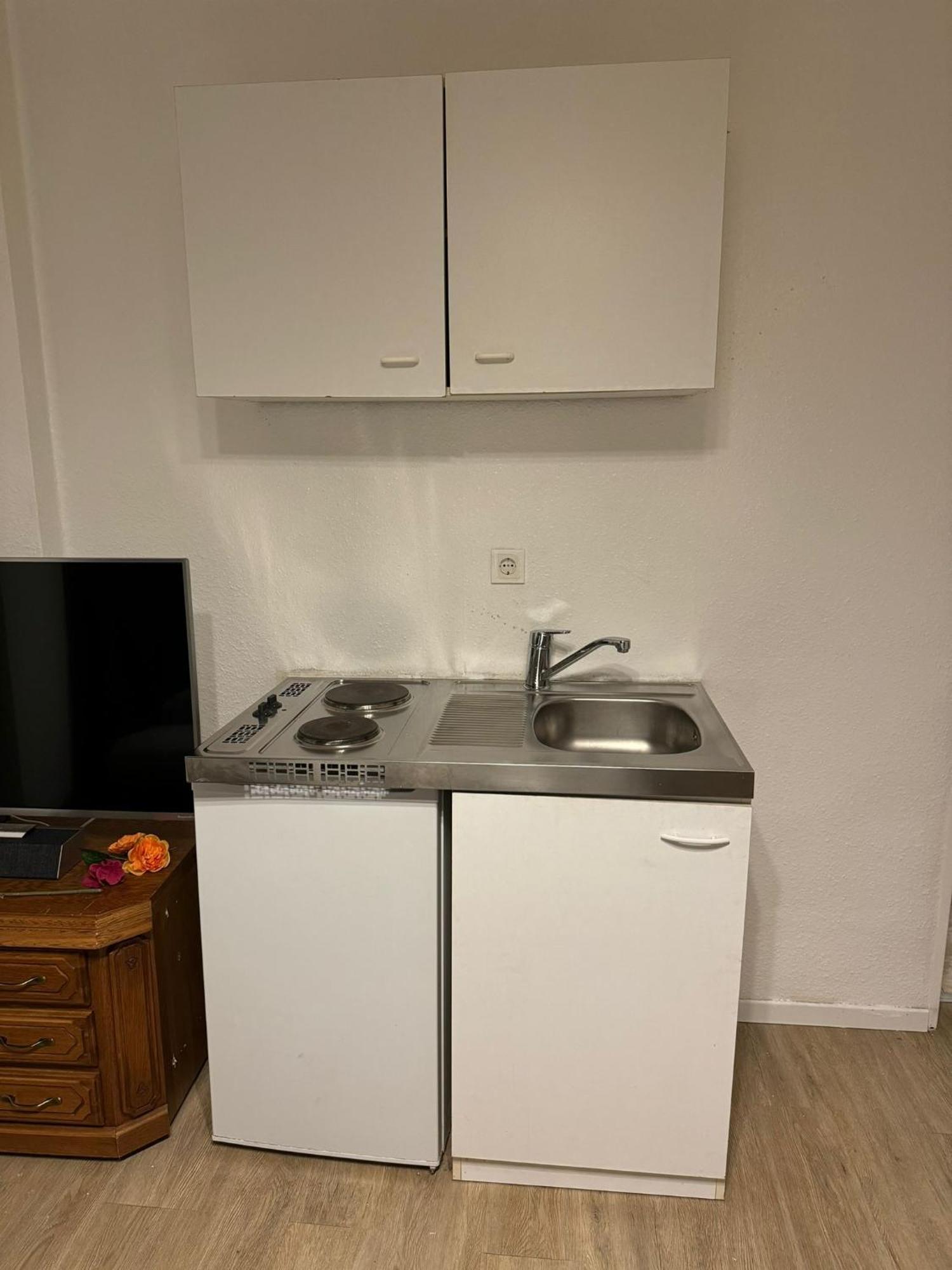 Moebliertes Zimmer Mit Tv, Internet & Kompletter Ausstattung In Bonn-Mehlem Extérieur photo