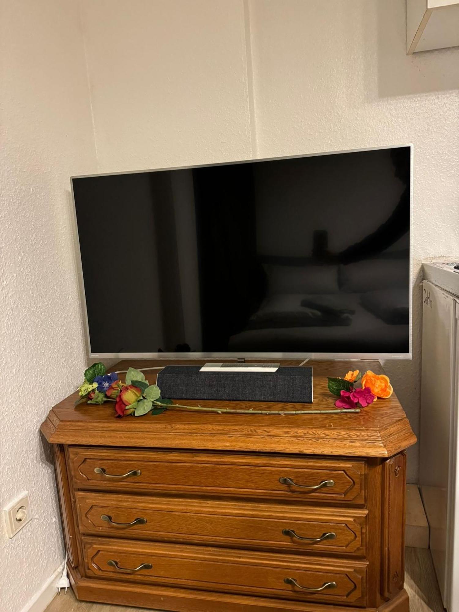 Moebliertes Zimmer Mit Tv, Internet & Kompletter Ausstattung In Bonn-Mehlem Extérieur photo